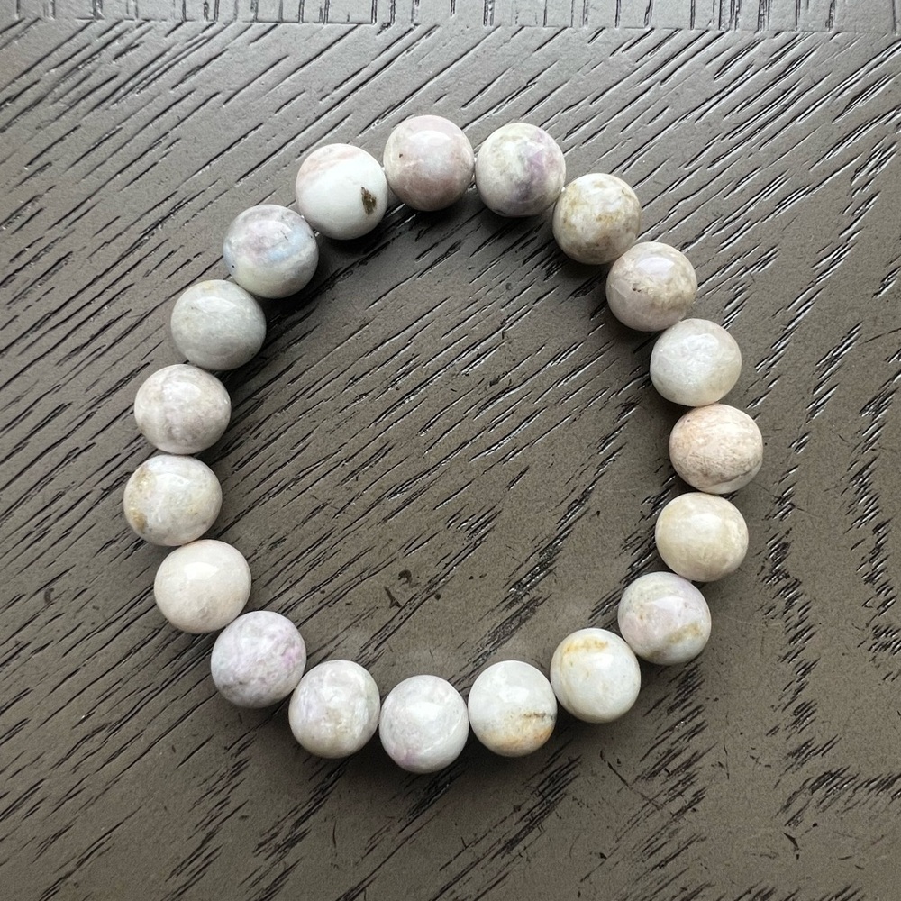Hackmanite bracelet 9mm